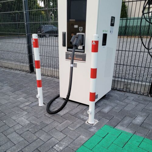 Uitneembare parkeerpalen D76mm 29 Degelijk en duurzaam. Anti-parkeerpaal uitneembaar met driekantslot, diameter 60mm.